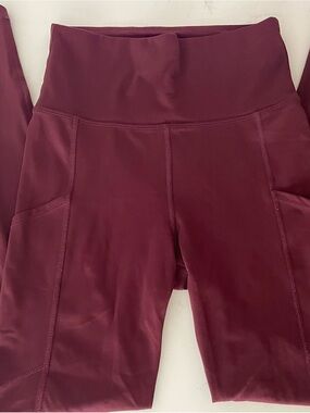 American Eagle - The Everything Pocket Legging in maroon, size small (long)
